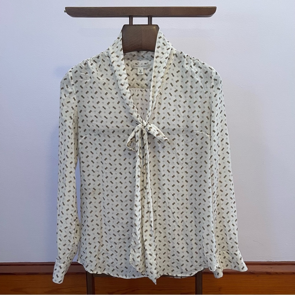 Banana Republic Chain Link PB Monogram Silk Blouse